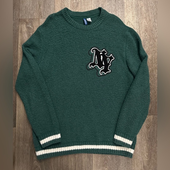 Knit sweater by H & M - Picture 1 of 5